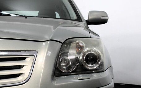 Toyota Avensis III рестайлинг, 2006 год, 585 000 рублей, 21 фотография