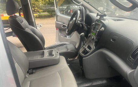 Hyundai H-1 II рестайлинг, 2010 год, 1 200 000 рублей, 8 фотография