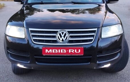 Volkswagen Touareg III, 2004 год, 750 000 рублей, 2 фотография