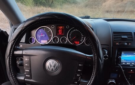 Volkswagen Touareg III, 2004 год, 750 000 рублей, 20 фотография