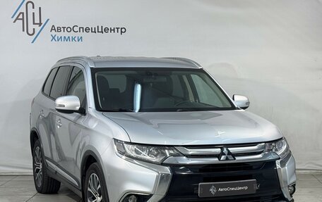 Mitsubishi Outlander III рестайлинг 3, 2017 год, 1 599 800 рублей, 14 фотография