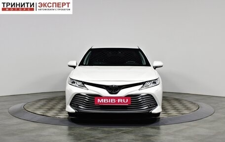 Toyota Camry, 2020 год, 3 097 000 рублей, 2 фотография
