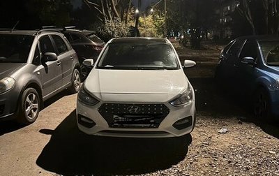 Hyundai Solaris II рестайлинг, 2018 год, 735 000 рублей, 1 фотография