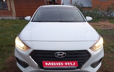 Hyundai Solaris II рестайлинг, 2017 год, 1 260 000 рублей, 1 фотография