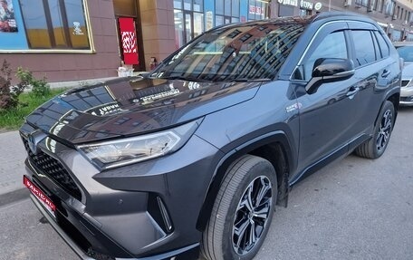Toyota RAV4, 2021 год, 4 300 000 рублей, 1 фотография