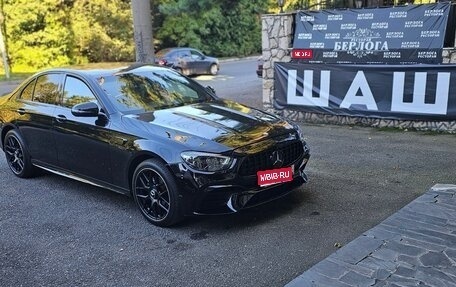 Mercedes-Benz E-Класс, 2019 год, 3 000 000 рублей, 1 фотография