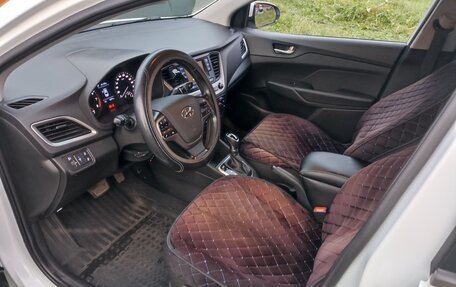 Hyundai Solaris II рестайлинг, 2017 год, 1 260 000 рублей, 10 фотография