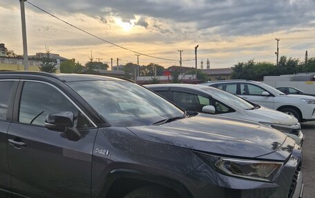 Toyota RAV4, 2021 год, 4 300 000 рублей, 6 фотография