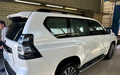 Toyota Land Cruiser Prado 150 рестайлинг 2, 2010 год, 2 200 000 рублей, 9 фотография