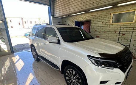 Toyota Land Cruiser Prado 150 рестайлинг 2, 2010 год, 2 200 000 рублей, 8 фотография