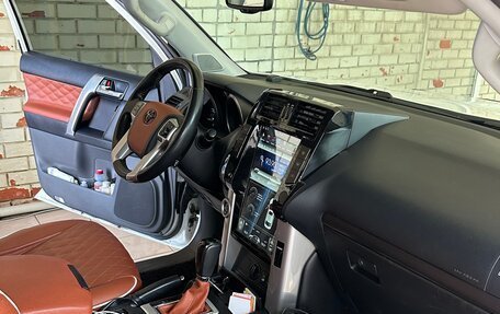 Toyota Land Cruiser Prado 150 рестайлинг 2, 2010 год, 2 200 000 рублей, 16 фотография