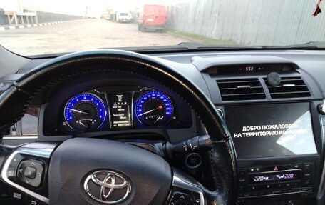 Toyota Camry, 2017 год, 1 800 000 рублей, 2 фотография