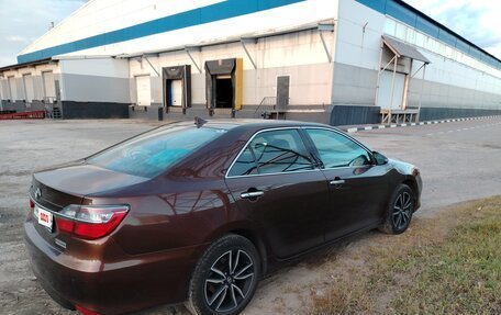 Toyota Camry, 2017 год, 1 800 000 рублей, 7 фотография