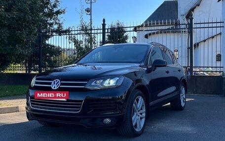 Volkswagen Touareg III, 2011 год, 2 550 000 рублей, 2 фотография