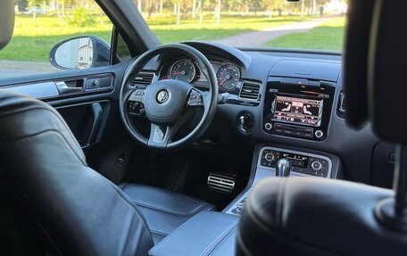 Volkswagen Touareg III, 2011 год, 2 550 000 рублей, 21 фотография