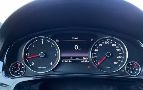 Volkswagen Touareg III, 2011 год, 2 550 000 рублей, 20 фотография