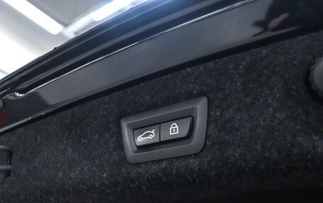 BMW 5 серия, 2019 год, 3 800 000 рублей, 32 фотография