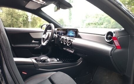 Mercedes-Benz CLA, 2019 год, 2 480 000 рублей, 13 фотография