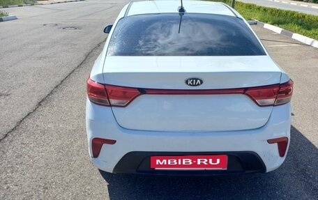 KIA Rio IV, 2018 год, 766 000 рублей, 2 фотография