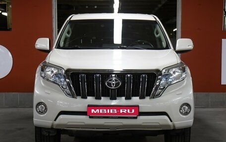 Toyota Land Cruiser Prado 150 рестайлинг 2, 2015 год, 3 298 000 рублей, 2 фотография