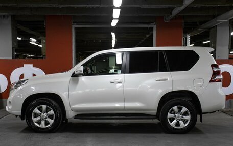 Toyota Land Cruiser Prado 150 рестайлинг 2, 2015 год, 3 298 000 рублей, 8 фотография
