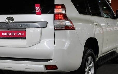 Toyota Land Cruiser Prado 150 рестайлинг 2, 2015 год, 3 298 000 рублей, 22 фотография