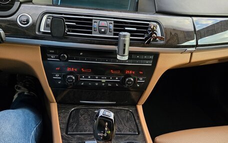 BMW 7 серия, 2011 год, 1 475 000 рублей, 20 фотография