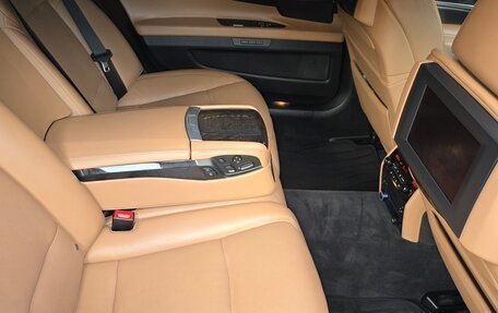 BMW 7 серия, 2011 год, 1 475 000 рублей, 36 фотография