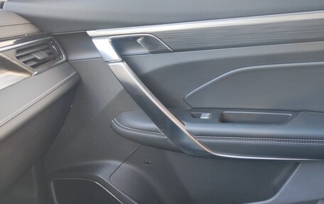 Geely Atlas, 2023 год, 2 350 000 рублей, 24 фотография