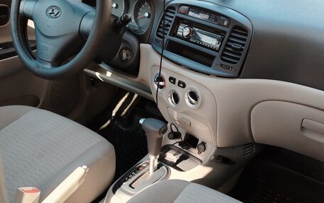 Hyundai Verna II, 2006 год, 500 000 рублей, 8 фотография
