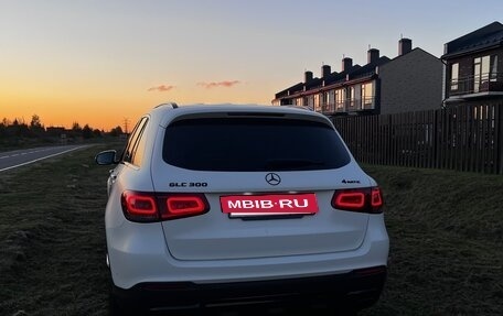 Mercedes-Benz GLC, 2019 год, 4 500 000 рублей, 4 фотография