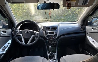 Hyundai Solaris II рестайлинг, 2011 год, 615 000 рублей, 1 фотография