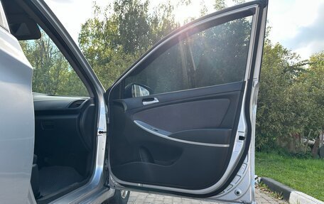 Hyundai Solaris II рестайлинг, 2011 год, 615 000 рублей, 5 фотография