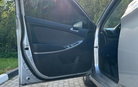 Hyundai Solaris II рестайлинг, 2011 год, 615 000 рублей, 3 фотография
