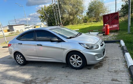 Hyundai Solaris II рестайлинг, 2011 год, 615 000 рублей, 12 фотография