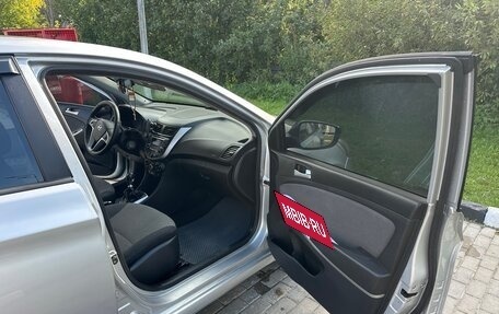 Hyundai Solaris II рестайлинг, 2011 год, 615 000 рублей, 6 фотография