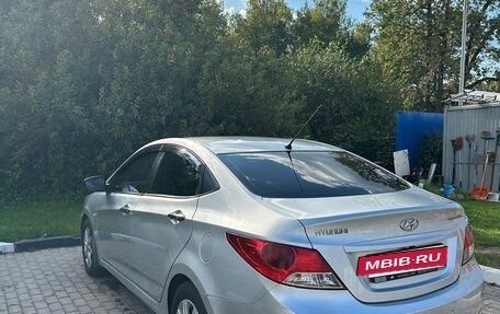 Hyundai Solaris II рестайлинг, 2011 год, 615 000 рублей, 14 фотография