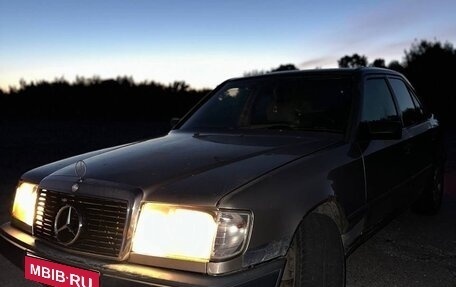 Mercedes-Benz W124, 1987 год, 200 000 рублей, 1 фотография