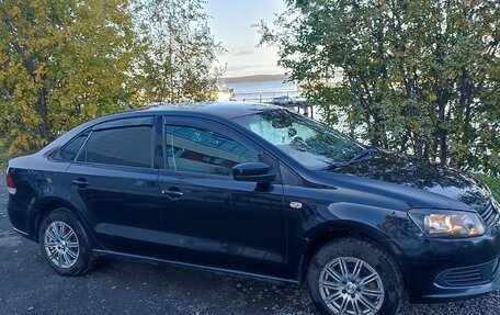 Volkswagen Polo VI (EU Market), 2011 год, 685 000 рублей, 2 фотография