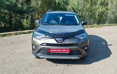 Toyota RAV4, 2017 год, 2 900 000 рублей, 5 фотография