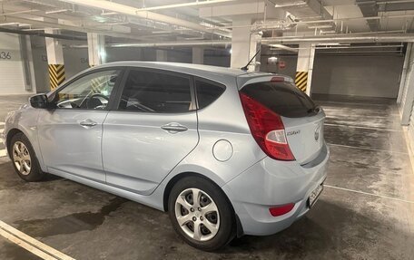 Hyundai Solaris II рестайлинг, 2012 год, 750 000 рублей, 5 фотография