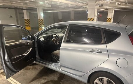 Hyundai Solaris II рестайлинг, 2012 год, 750 000 рублей, 6 фотография