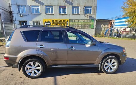 Mitsubishi Outlander III рестайлинг 3, 2012 год, 1 499 999 рублей, 4 фотография