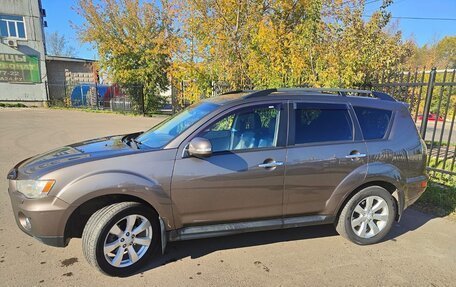 Mitsubishi Outlander III рестайлинг 3, 2012 год, 1 499 999 рублей, 10 фотография