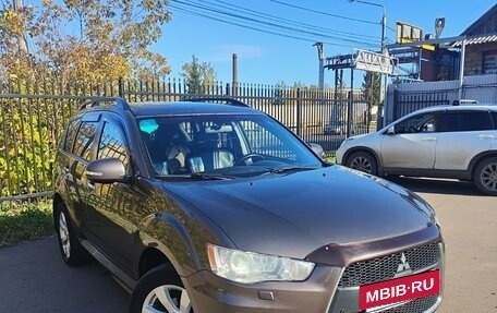 Mitsubishi Outlander III рестайлинг 3, 2012 год, 1 499 999 рублей, 8 фотография