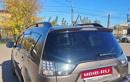 Mitsubishi Outlander III рестайлинг 3, 2012 год, 1 499 999 рублей, 14 фотография
