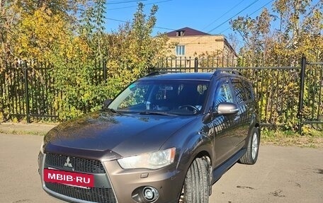 Mitsubishi Outlander III рестайлинг 3, 2012 год, 1 499 999 рублей, 9 фотография