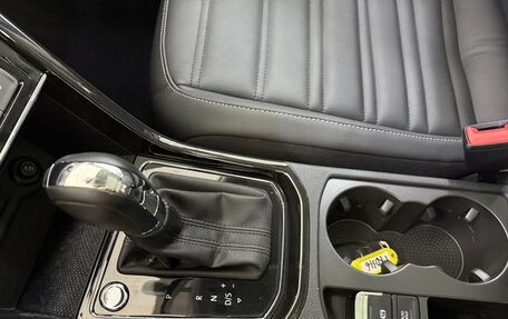 Volkswagen Touran III, 2022 год, 2 750 000 рублей, 16 фотография