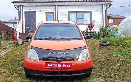 Toyota Vitz, 2000 год, 325 000 рублей, 1 фотография