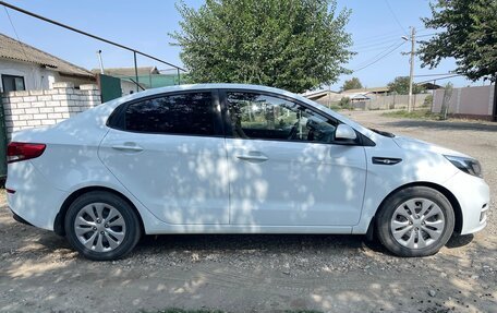 KIA Rio III рестайлинг, 2015 год, 825 000 рублей, 3 фотография